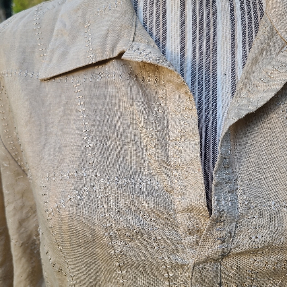Positano Embroidered Linen Blouse - Picture 5 of 9